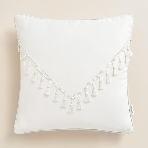 ROOM99 Chloe 45 x 45 cm Zierkissenbezüg Kissenbezüg Kissenhüll Dekorative Dekokissen Wurfkissenbezug Deko Aesthetic Modern Schlafzimmer Wohnzimmer mit Fransen Ecru,1 Stück