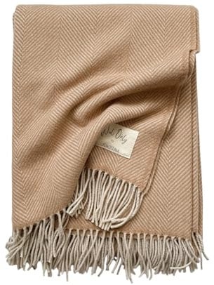 JOWOLLINA X WoolOnly Wolldecke Plaid mit Natur-Fransen 130x180 cm, Herringbone (Camel)