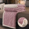 OLDBIAO Kuscheldecke 200 x 230 cm Flauschig Dick Decke Lila Weiß Strickdecke Couchdecke Sofadecke Doppelgesicht Extra Weich und Warm Wohndecke für Winter Wohnzimmer Schlafzimmer