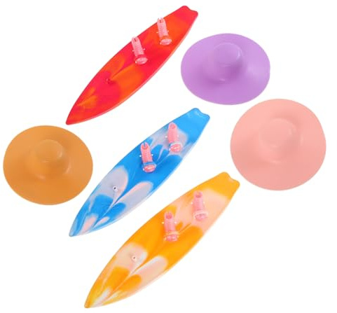 WOONEKY 9 Stück Teiliges Mini Surfbrett mit Puppenhut und Boots Vielseitiges Strand Dekorations und Puppenzubehör Leicht zu Reinigen für Geburtstagsfeiern Sammler und Sommerpartys