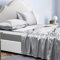 Jemiipee Completo Lenzuola Raso Matrimoniale Tinta Unita 200x200x36 cm - Lenzuola Sotto con Angoli Matrimoniali, Lenzuolo Sopra, 2 Federe - Biancheria da Letto Satin 4 Pezzi - Grigio Chiaro