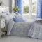 Homescapes blaues Bettwäsche-Set im Toile-de-Jouy Design, Baumwollmischung, Bettbezug 200 x 200 cm und 2 Kissenbezüge 48 x 74 cm mit Blumenmuster und Streifen, praktische Wendebettwäsche in Hellblau