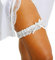Carufin Hochzeit Bridal White Lace Strapsband Schleife Strass Elastische Ärmel Bein Ring Prom Dance Cosplay Party für Frauen und Mädchen, Einheitsgröße, Kunstfaser