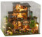 MagiDeal Puppenhaus DIY Miniatur Bausätze Handgefertigtes Puppenhaus Holzhandwerk Spielzeug mit Möbeln Miniatur Gartenhaus für Geburtstagsgeschenk Kinder