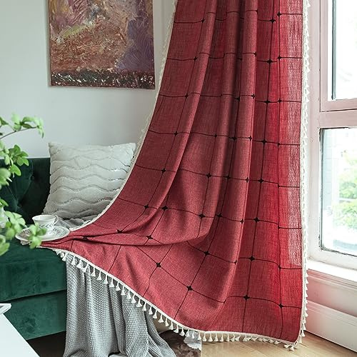 Sutuo Home Boho-Vorhänge, für Schlafzimmer, halbverdunkelnd, aus Leinen, Vintage-Landhausstil, Quasten, Stickerei, Weihnachtsdeko, Stangentasche, 1 Paneel, 132,1 cm B x 243,8 cm L, Rot kariert