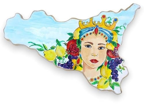 Tagliere in Legno a Forma di Sicilia smussato ai Lati, Anche da Appendere, h 24 cm x l 35 cm ca. Dipinto a Mano, Donna Siciliana