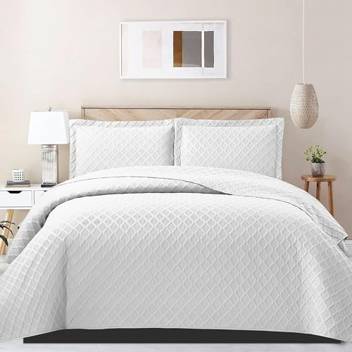 Bedspread Bed Throws for Bedroom Decor - Decorative Embossed Diamond Check Pattern Quilted Fabric Reversible Quilt Bedspreads Coverlets with Pillow Cases (Double, White)