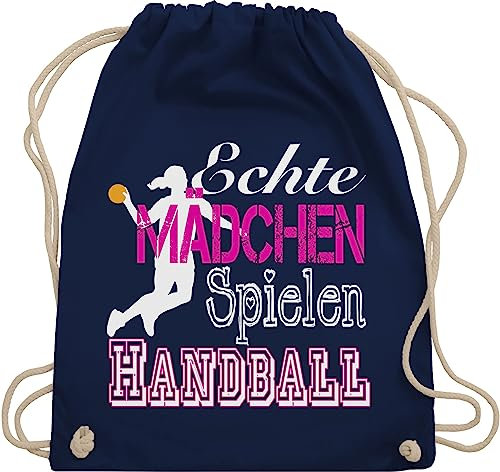 Shirtracer Turnbeutel Rucksack - EM 2026 Trikot Ersatz - Echte Mädchen Spielen Handball weiß - Unisize - Navy Blau - geschenke für handballer handballbeutel hanball habdball turnsack kinderturnbeutel