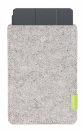 WildTech Sleeve passend für Apple iPad Pro 11 M4 2024 Hülle aus Wollfilz Handmade in Germany (Hellgrau, passend nur für iPad mit Magic Keyboard)