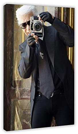 Fashion Guru Karl Lagerfeld Karl Lagerfeld Mit Fotoapparat Poster Dekorative Malerei Leinwand Wandkunst Wohnzimmer Poster Schlafzimmer Gemälde 50 x 75 cm Rahmenstil 1