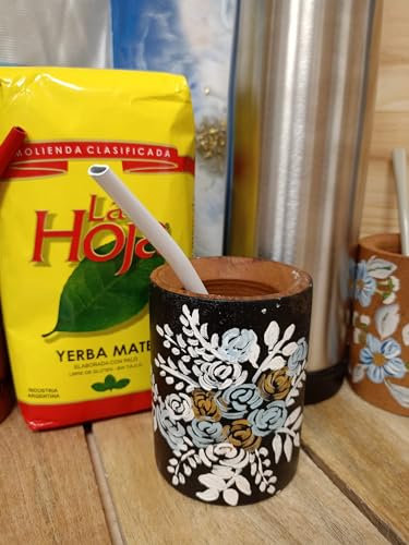 Kit Mate y Bombilla. Mate Argentino de madera de algarrobo pintado a mano. Negro Con flores. Con bombilla. Mate. Argentina. Original. Diseños propios. Personalizados.