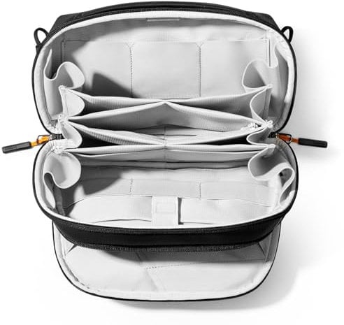 Inateck Sac de Rangement Câbles Ouvert à 180°, Organisateur de Pochette de Rangement pour Accessoires électroniques, Gadgets avec poignée et bandoulière détachable, Noir