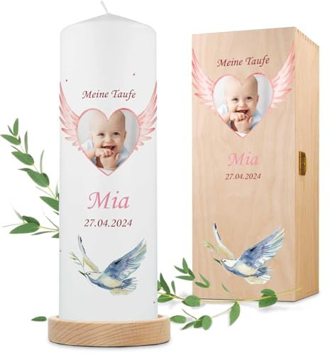 GRAVURZEILE Bedruckte Kerze - Flügelherz - Baby Fotokerze zur Taufe - Taufkerze mit eigenem Foto - Personalisiert mit Namen, Datum & Bild - Hochwertige Stumpenkerze 25/8 cm - Rosa