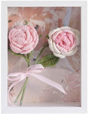 Yangshine Handgefertigte gehäkelte Rosenblume mit Fotorahmen, künstlicher handgestrickter rosa Rosenstrauß, Wandhalterung, Hängeornament, Schreibtisch, Tischplatte, Bilderrahmen, Geburtstag, Hochzeit