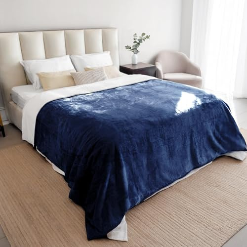 Dreamzie - Manta Impermeable Perro y Gato Suave - 152x203 cm - Azul Marino | Protector para Sofá, Cama, Coche · 2 en 1 Reversible · Lavable · Mullida · Sherpa · Cómoda · Para Mascotas Grandes