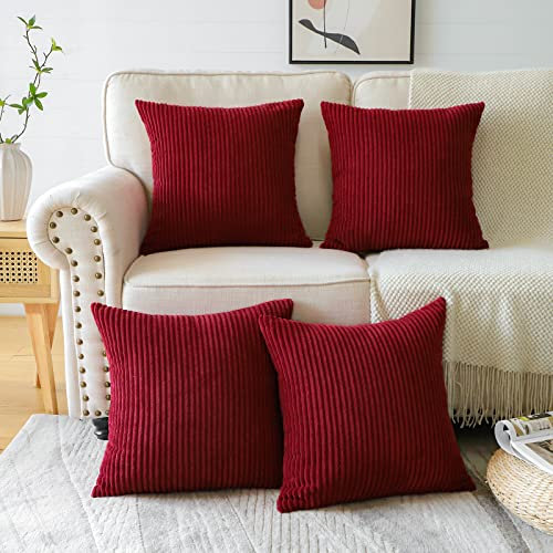 Sungeek 4er Set Kordsamt Kissenbezüge 45x45 cm, Dekorativ Zierkissenbezüge Weich Kissenbezug Dekokissen Sofakissen Couchkissen Deko Bezug Kissenhülle für Sofa Schlafzimmer Wohnzimmer (Burgunderrot)