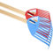 vom Pullach Hof Kinder Rechen Laubrechen 2er Set für Garten Sandkasten Kinderrechen Gartenwerkzeug Laubbesen mit Holzstiel (1x rot + 1x blau)
