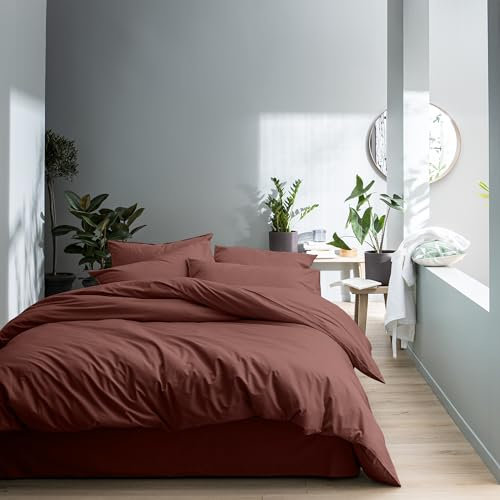 MATT & ROSE Parure de lit Unie Coton LAVÉ 2 Personnes | 100% Coton Lavé | Oeko-TEX | Housse de Couette 240x260 cm + 2 Taies d'oreiller à Volant 65x65 cm | Lie de Vin