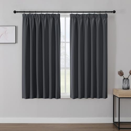 Joydeco Vorhänge mit Kräuselband Gardinen Blickdichte 2er Set Schienenvorhang Verdunkelung Wärmeschutzvorhang Übergardinen Hakengardinen Lärmschutz Wohnzimmer H137xB117 cm Dunkelgrau