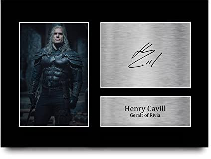 HWC Trading A4 Henry Cavill The Witcher Geschenke Gedrucktes Signiertes Autogramm Foto für Fans von Fernsehshows