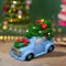 Vintage Rotes Auto mit Weihnachtsbaum, Harz Cartoon Auto Motorrad Weihnachten Deko, Weihnachtsbaum Auto Figuren für Tischdeko Weihnachten, Harz Weihnachtsfiguren Weihnachtsauto für Kaminsims, Regal
