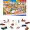 Hot Wheels - Calendario dell'Avvento, 8 macchinine Hot Wheels, 16 accessori a tema invernale con 24 porticine numerate e tappetino gioco, giocattolo per bambini, 3+ anni, HKL74