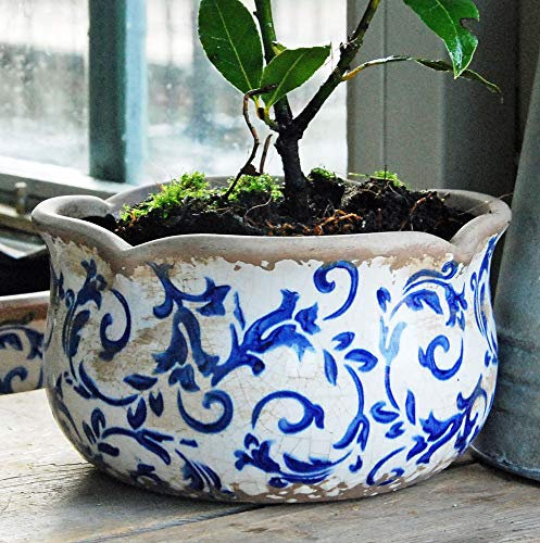 Small Blue and white pottery Hampton round scallop edge planter