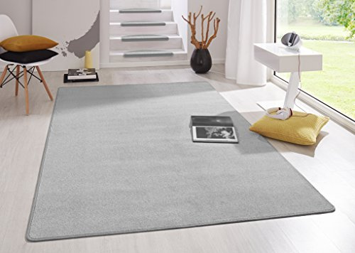 Hanse Home Indoor Teppich Fancy – Wohnzimmerteppich einfarbig Modern Velours Teppich für Esszimmer, Wohnzimmer, Kinderzimmer, Flur, Schlafzimmer, Küche – Grau, 133x195cm