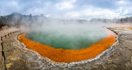 adrium Cuadro de madera de 60 x 30 cm: piscina de champán en el país de las maravillas termales Wai-O-Tapu en Rotorua, Nueva Zelanda. Rotorua es conocida por sus actividades geotérmicas (88443990)