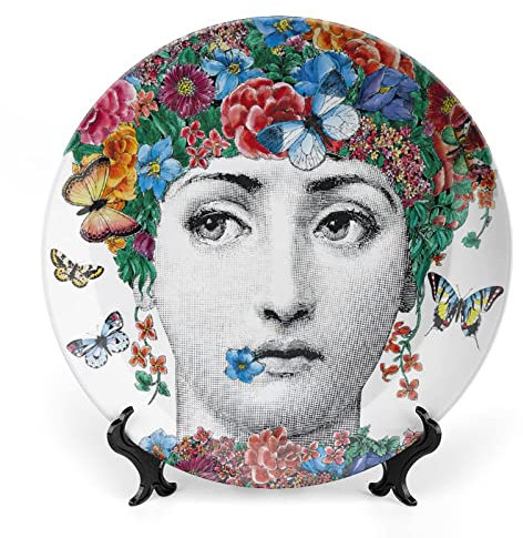 Lina Cavalieri - Piatto decorativo da parete, con motivo misterioso, con staffa e gancio speciale a molla, A24, 17,8 cm