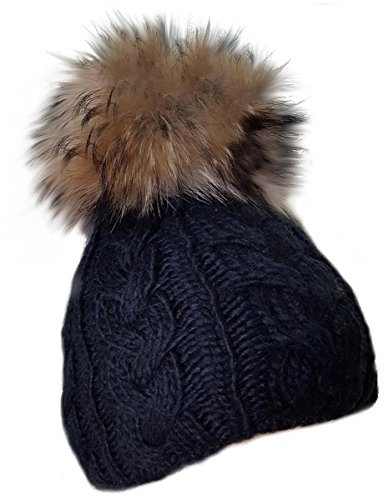 MERRYLAND Mütze Echtfellbommel Pudelmütze ECHTFELL Bommelmütze Hat Real Fur Handmade Fellbommel Echt Fell Strickmütze Bommel Pelzbommel Waschbär Raccoon Pelz