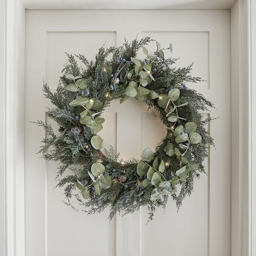 Lights4fun Pre Lit 50 Micro LED Battery Operated Oversized Artificial Berry & Pinecone Christmas Wreath 66cm Indoor and Outdoor Use