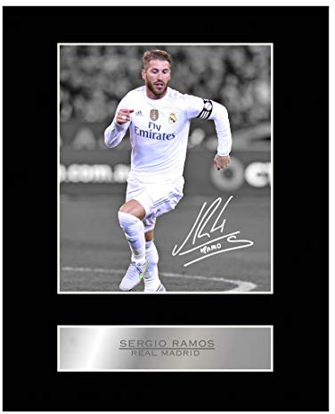 Iconic Pics - Signiertes Foto - Wandkunst - signiertes_foto - Wohnzimmer - Real Madrid FC - Sergio Ramos