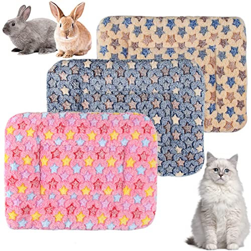 BundleMall Lot de 3 Tapis de Couchage en Peluche pour Petit Animal - Couverture Chaude et Moelleuse en Polaire - Tapis de lit pour,Lapin, Chinchilla (L : 48 x 30 cm,(Bleu + Marron + Rose)