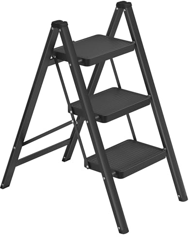 SONGMICS Trittleiter, 3 Stufen, klappbar, bis 150 kg belastbar, aus Stahl | Klappleiter, einfach zu verstauen, für Haushalt Büro, schwarz, 73,5 x 43,4 x 85,5 cm, BRODY Kollektion GSL103BZ01