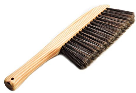 Warooma Petite brosse avec manche en bois, brosse à main à poils doux, brosse de nettoyage de la poussière pour literie, vêtements, canapé, tapis (jaune clair)