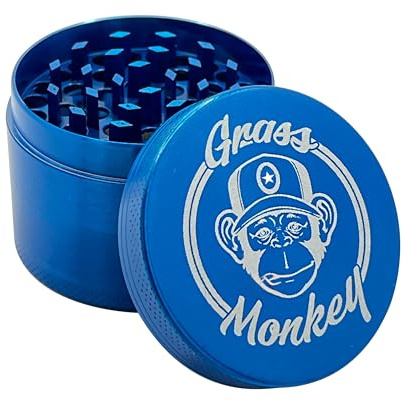 Grass Monkey® Basic Metall Grinder – 4-teilig, Ø 5,5 cm, Blau – Robuste Kräutermühle mit Pollensieb & Schaufel – Kompakt & Langlebig