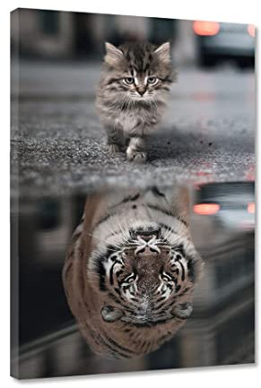 Hustling Sharks® Tierbilder Auf Leinwand Als XXL Wandbild Cat Reflection - Leinwandbilder Im Hochformat, Tiere, Schlafzimmer, Deko Wohnzimmer, Katze Bild, Tiger Bild (40x60cm)