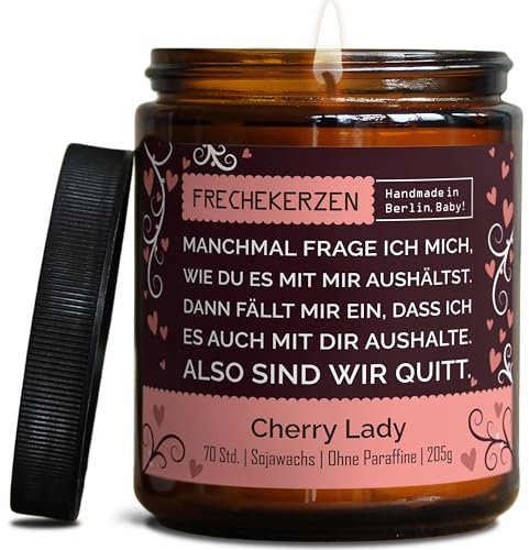 Lustige Duftkerze mit Spruch für Partner | Handgemacht aus Sojawachs | In Geschenkbox | Nachhaltiges Valentinsgeschenk | Ehe Mann, Freund, Frau, Freundin, Verlobte, Jahrestag |Kirsche