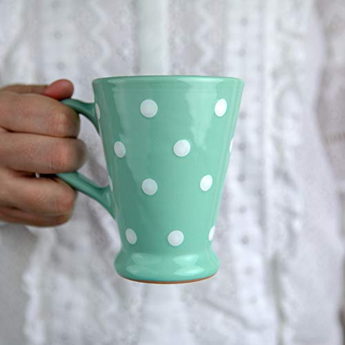 City to Cottage | Tasse Mug à café latte, à thé | bleue turquoise à pois blancs en céramique avec grande anse faite et peinte à la main