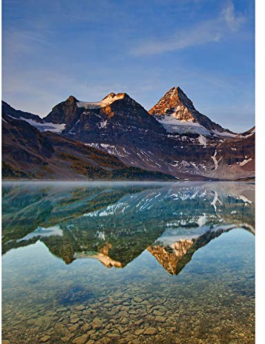 Fototapete Bergpanorama | Romantische Fototapete mit Bergsee in Kanada | Vlies Tapete mit Bergen und See ideal für Schlafzimmer und Flur