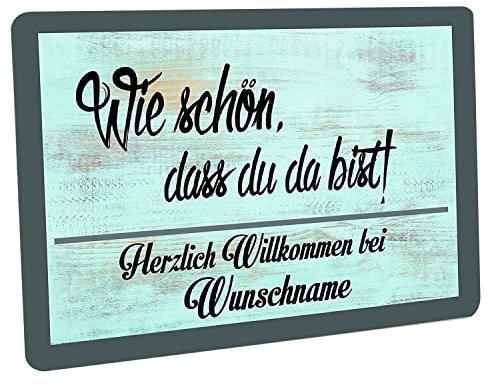 Crealuxe personalisierbare Fussmatte - Wie schön, DASS du da bist! Herzlich Willkommen bei - 60x40 cm - Gummi Rückseite/rutschfest - Filzoberfläche - Bedruckte Türmatte