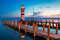 Acryl-Bild 60 x 40 cm: Leuchtturm am Neusiedler See, Podersdorf am See, Burgenland, Österreich. Leuchtturm bei Sonnenuntergang in Österreich. (115398797)