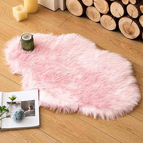 MIULEE Faux Fell Teppich Flauschig Weiche Warm Modern Bodenmatte Sofa Matte Kunstfell Dekofell Unregelmäßig Bettvorleger Wolle Longhair Optik Gemütliches 60x90 cm Rosa