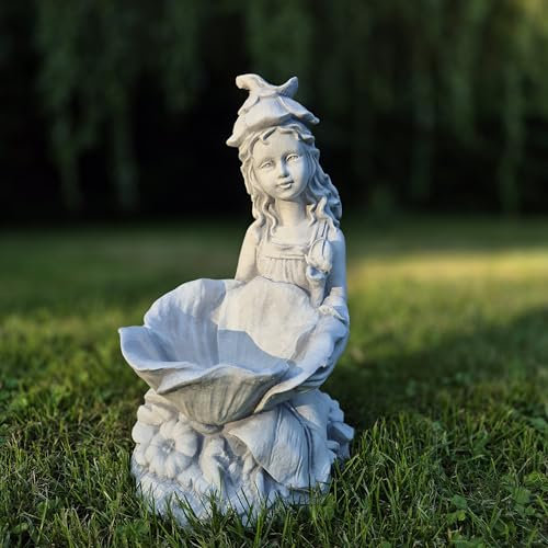 FABRIQ Gartenelfe mit Blumentopf, Steinfigur, Handgeschnitzte Figur mit Einer Höhe von 36 cm, Ideal als Blumentopf oder Vogeltränke Steinguss, Einzigartige Garten deko,Ration, skulptur deko