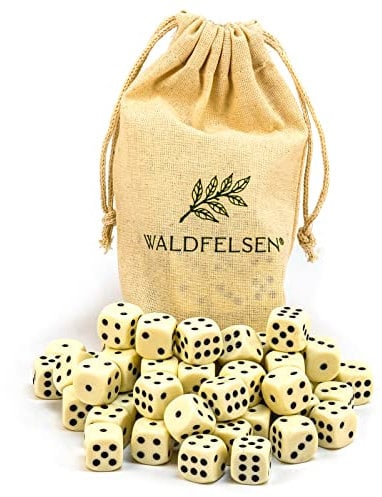 Waldfelsen 6, 12, 20, 30 oder 50 hochqualitative Würfel Standardgröße 16 mm Acrylwürfel Knobel Spielwürfel Dice 6-seitig sechsseitig Spielzubehör Set mit Stoffbeutel (Elfenbeinfarben, 50 Stück)