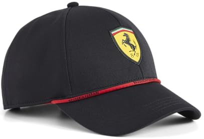 PUMA Scuderia Ferrari F1 Kinder Classic Logo Kappe | Es zeigt ein TPU-Ferrari-Logo und ein besticktes PUMA-Logo, Gebogene Krempe mit verstellbarem hinteren Verschluss
