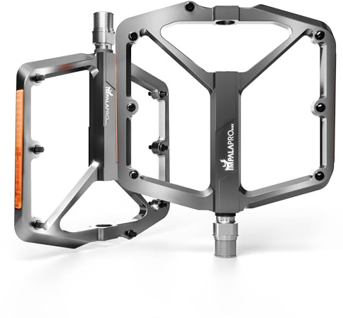 IMPALAPRO – CNC-Aluminium Fahrradpedale 9/16″ mit extra breiter Plattform, abnehmbaren Anti-Rutsch Pins & Reflektoren – ultraleichte MTB Pedale 355 g (Silber)