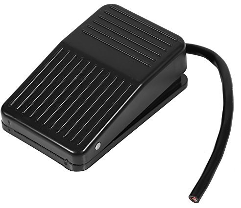 Momentaneo Interruttore a Pedale, 220V 10A Alimentazione Elettrica Plastica Pedale Interruttore On/Off Controllo, Pulsante a Pedale con 10 Cm Cavo, per Utensile Elettrico, Qualsiasi Elettrodomestico
