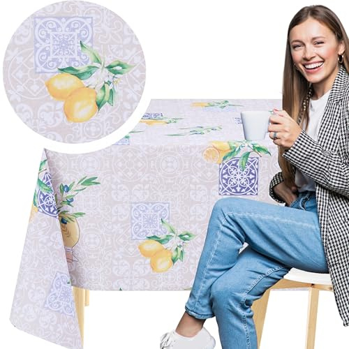 KP HOME Beigefarbene PVC Tischdecke Abwischbar Mit Blauen Porto-Fliesen Und Zitronen – Rechteckige Wachstischdecke 200x140 cm – wasserdichte & Abwischbare Kunststoff Vinyl Wachstuch Mit Olivenzweigen